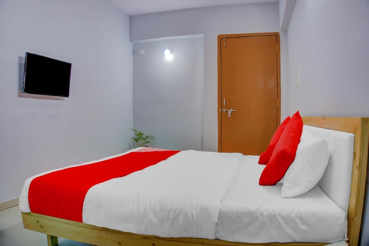 Oyo 75173 Hotel Regency Сурат Экстерьер фото